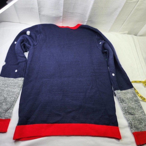 Jolly Sweaters Outdoorsman Santa Sweater Womens Size Medium Christmas Tree Top - Picture 4 of 8